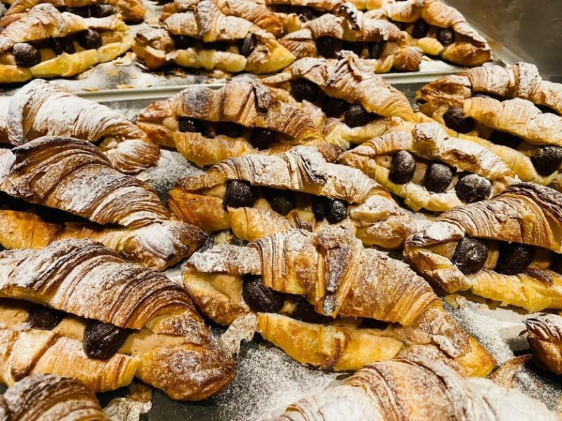 Kamome Bakery的人气栗子牛角面包。（受访者提供）