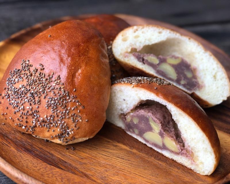 可爱的栗子红豆面包。（受访者提供）