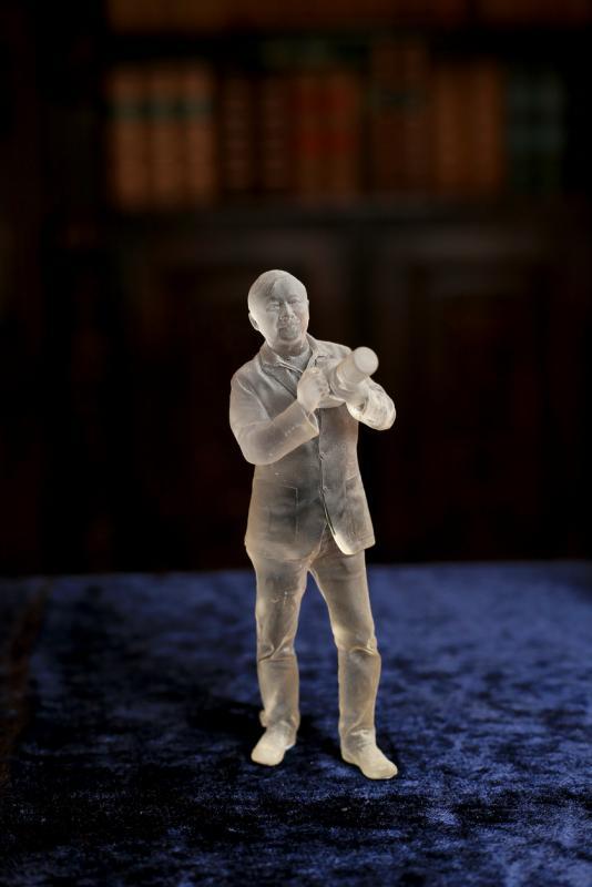 莱佛士影社曾首开先河，引进3D真人公仔打印技术。（龙国雄摄）