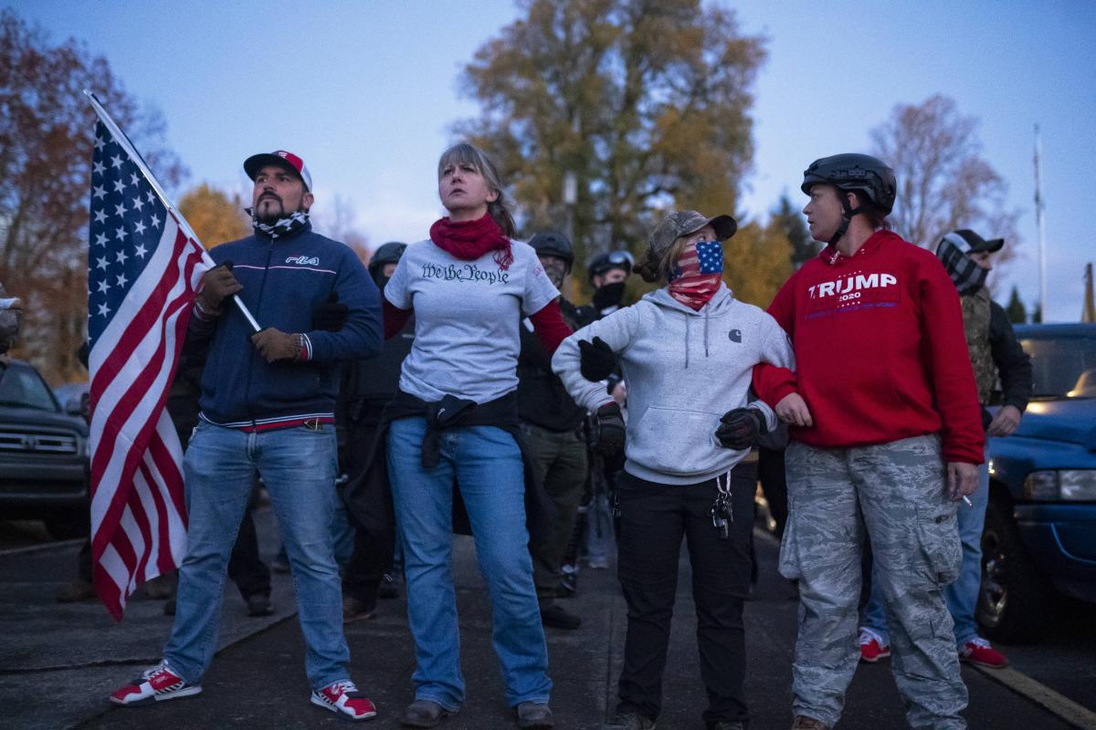 us-pro-trump-_steal-the-vote_-rally-held-at-oregon-state-capitol-035106_Large.jpg