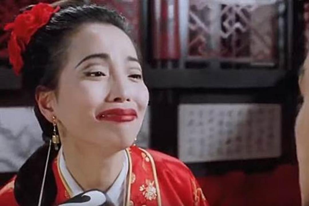 苑琼丹因演出周星驰电影丑角打出名堂。（影片截图）