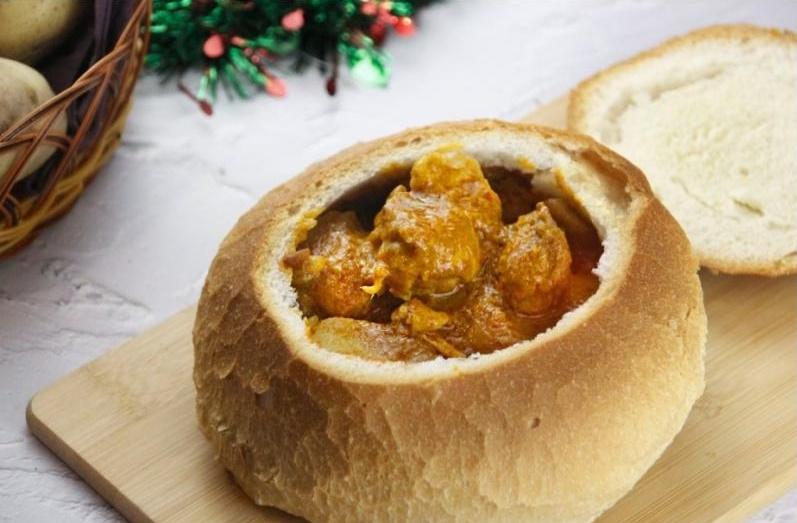 Penang Culture配合圣诞推出酸种面包咖喱鸡。