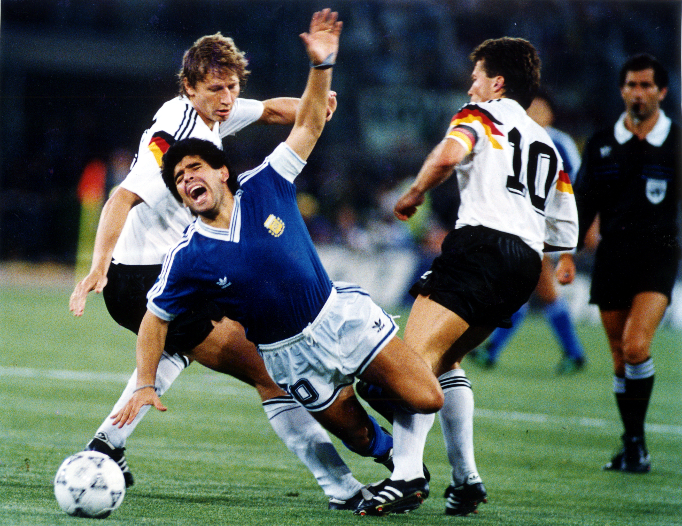 20201125_wb_maradona-9-1990.jpg