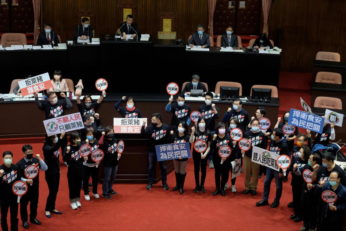 taiwan-us-politics-pork-040837_Large.jpg