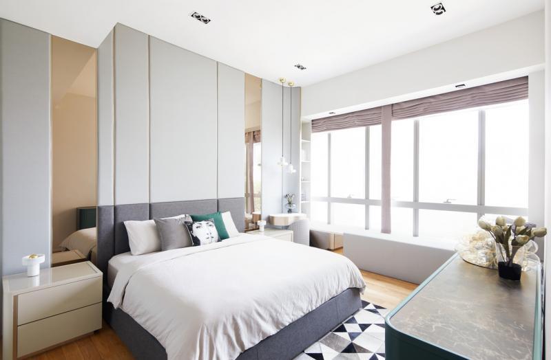 主卧设计得像精品旅馆房间。