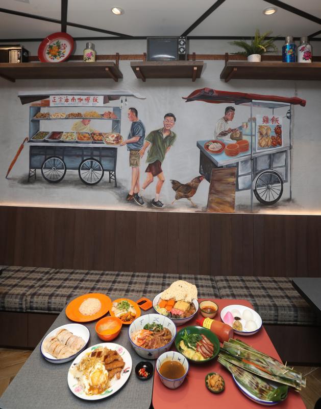 利达广场内集合狮城古早味美食的食阁Singapura Heritage,是疫中求变的新餐饮概念。(饶进礼摄)