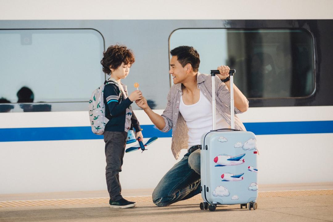 彭于晏在《紧急救援》中首度挑战人父角色。（嘉华提供）