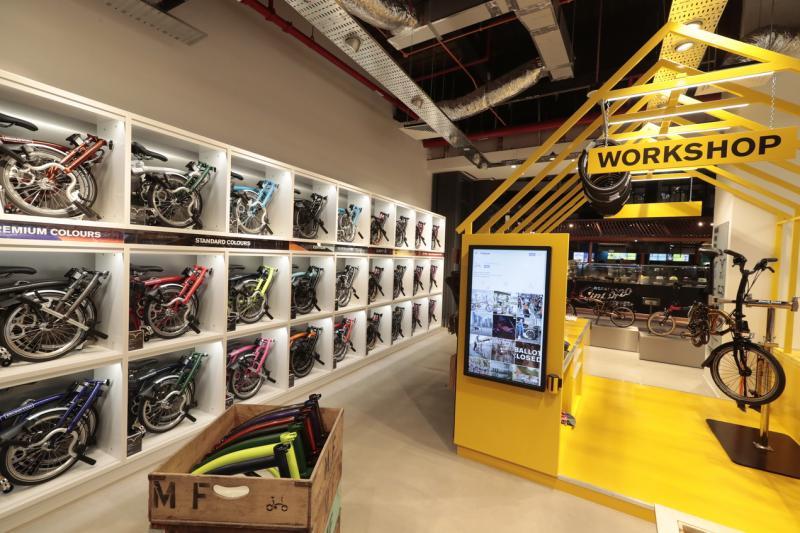 去年正式登陆新加坡的英国折叠脚踏车小布在本地大受欢迎。(受访者提供)