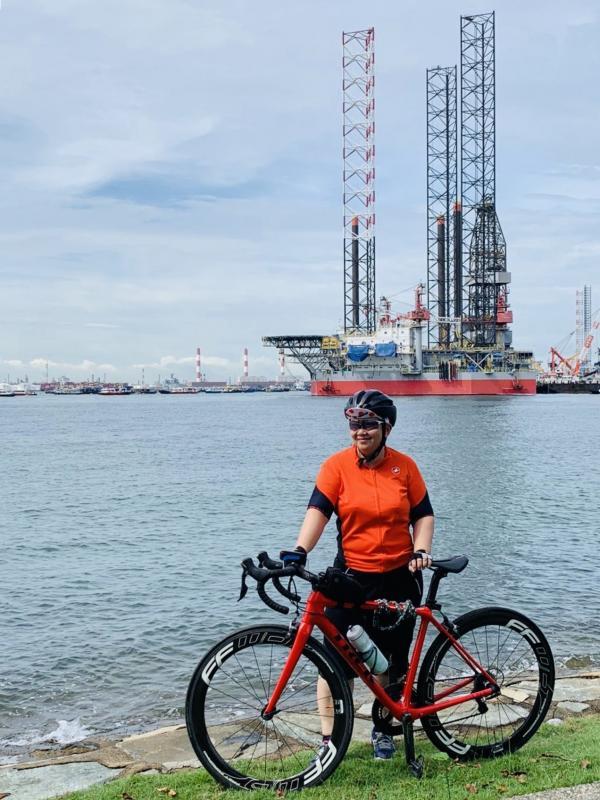 高鸿集团执行主席王芝菁花了近6000元上网从德国进口一台Canyon脚踏车。(受访者提供)