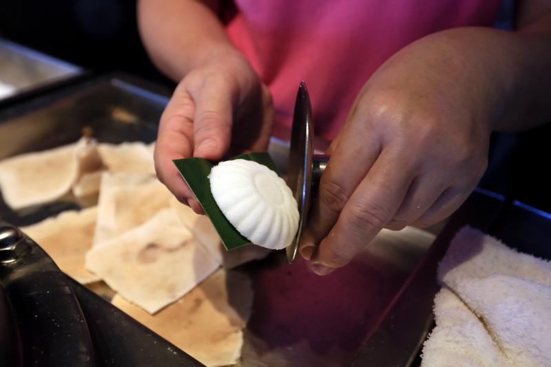 嘟嘟糕有漂亮的菊花形状。