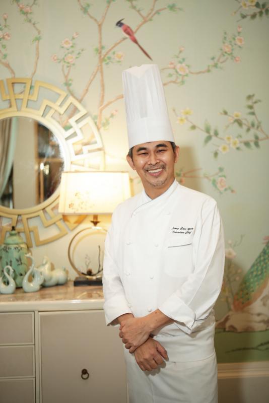 玉楼主厨梁志贤的各类明胶造型装饰,非常吸睛。(蔡家增摄)