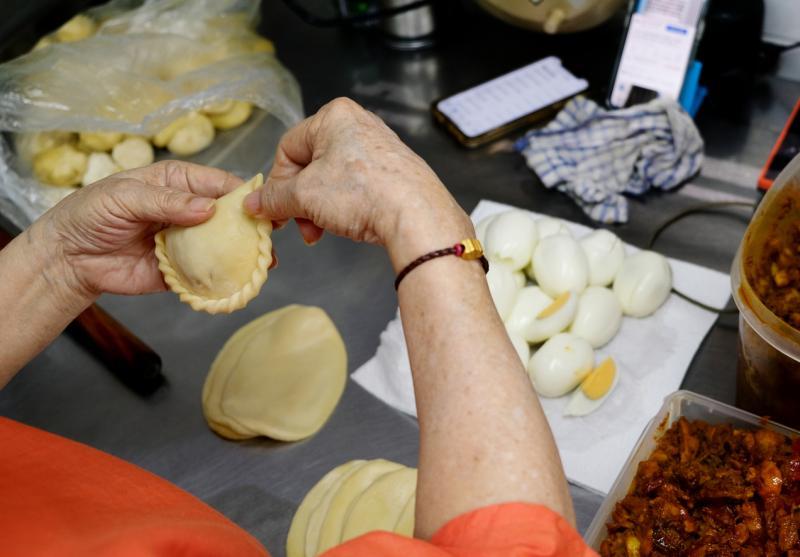 现做现卖的手工咖喱卜。