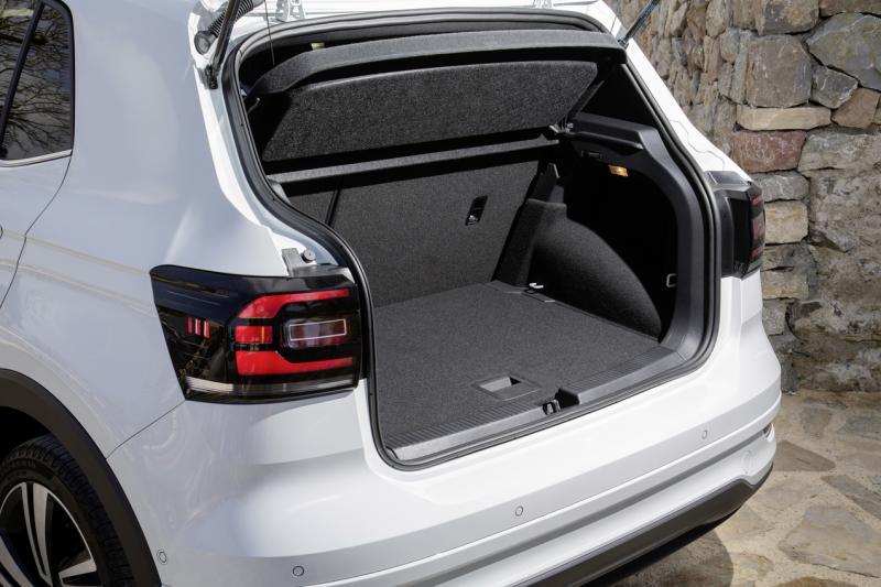 原本介于385到455升之间的行李厢容量,可进一步增至1281升。