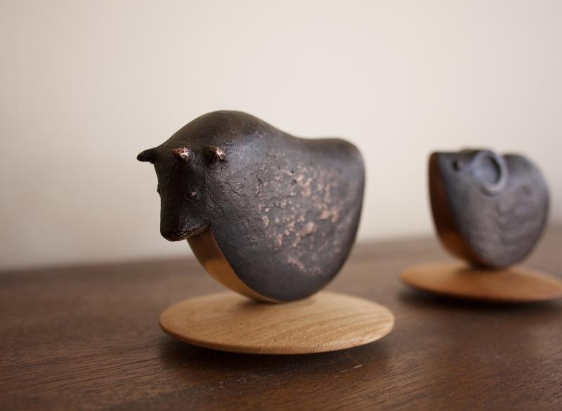 不只是饰品,也能珍藏传世的Ushi铜铸物。(受访者提供)