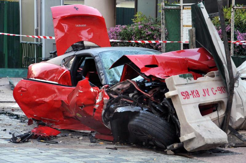 20210215_news_accident_ferrari_Large.jpg