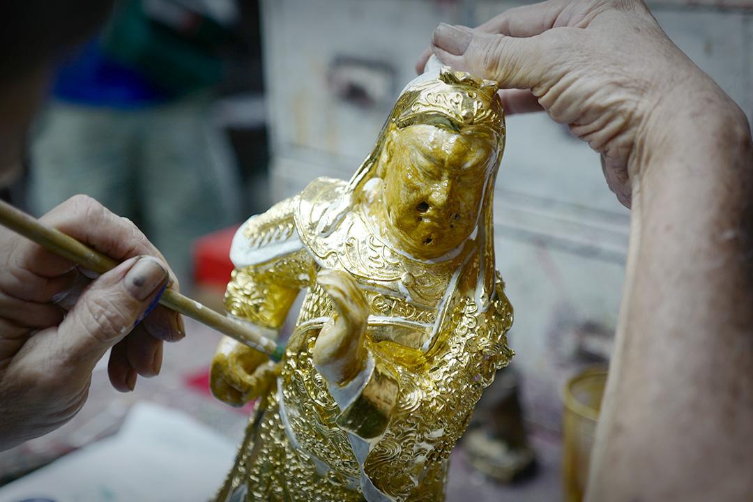 saytianhng-buddha-shop-ng-yeow-hua-painting-golden-effigy_Medium.jpg