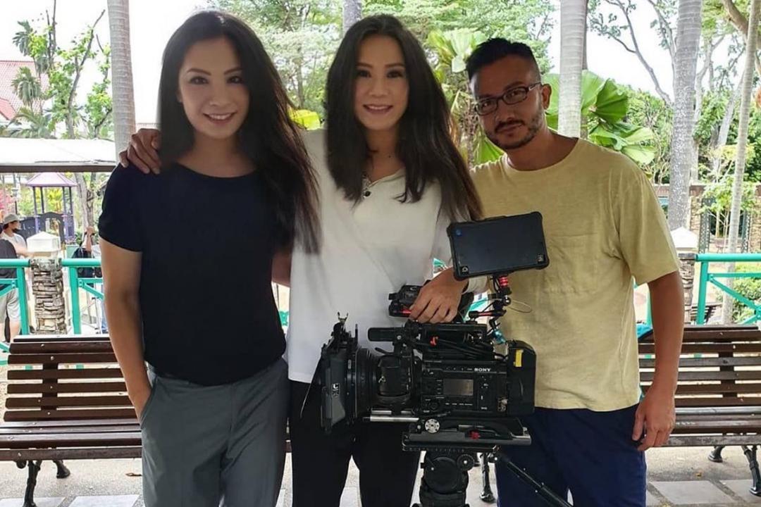 陈泓宇(左起)、黄炯耀和陈汉玮的片场“搞怪照”,陈泓宇笑指自己“很美”。(互联网)