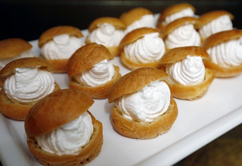 Dona Manis Cake Shop的奶油泡芙。(梁麒麟摄)