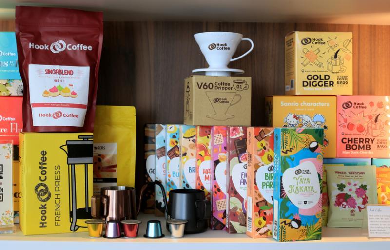 钟友兴糖果厂在第三代家族成员的努力下成功转型,增加了许多新产品。