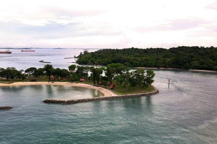 国家发展部长李智陞5月9日宣布，将在拉扎鲁斯岛南部和龟屿近岸礁石区域，设立本地第二个海洋生态园。（国家公园局提供）