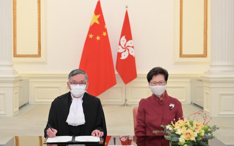张举能宣誓就职香港终院首席法官 | 联合早报