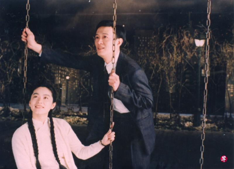 《暗恋桃花源》剧照，金士杰、林青霞饰演男女主角。（作者提供）
