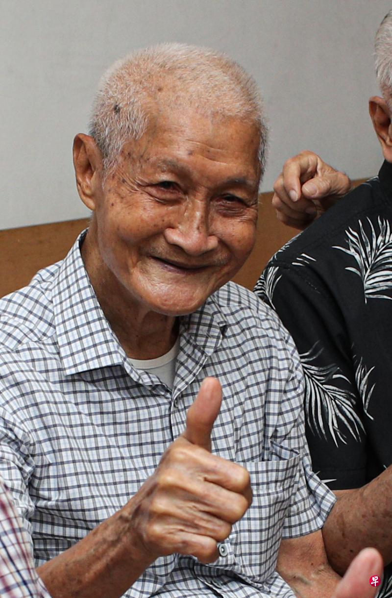 何连秀1956年代表我国出征墨尔本奥运会。(档案照片) 何连秀1956年代表我国出征墨尔本奥运会。(档案照片)