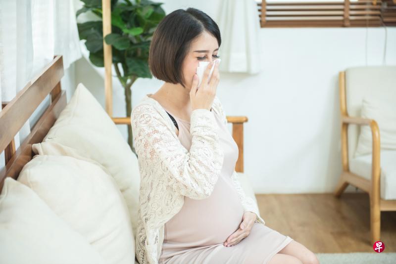 婴幼儿时期便可能开始过敏症。本地近期研究发现,孕妇可能会将本身的过敏症传给胎儿。(图/iStock) 婴幼儿时期便可能开始过敏症。本地近期研究发现,孕妇可能会将本身的过敏症传给胎儿。(图/iStock)