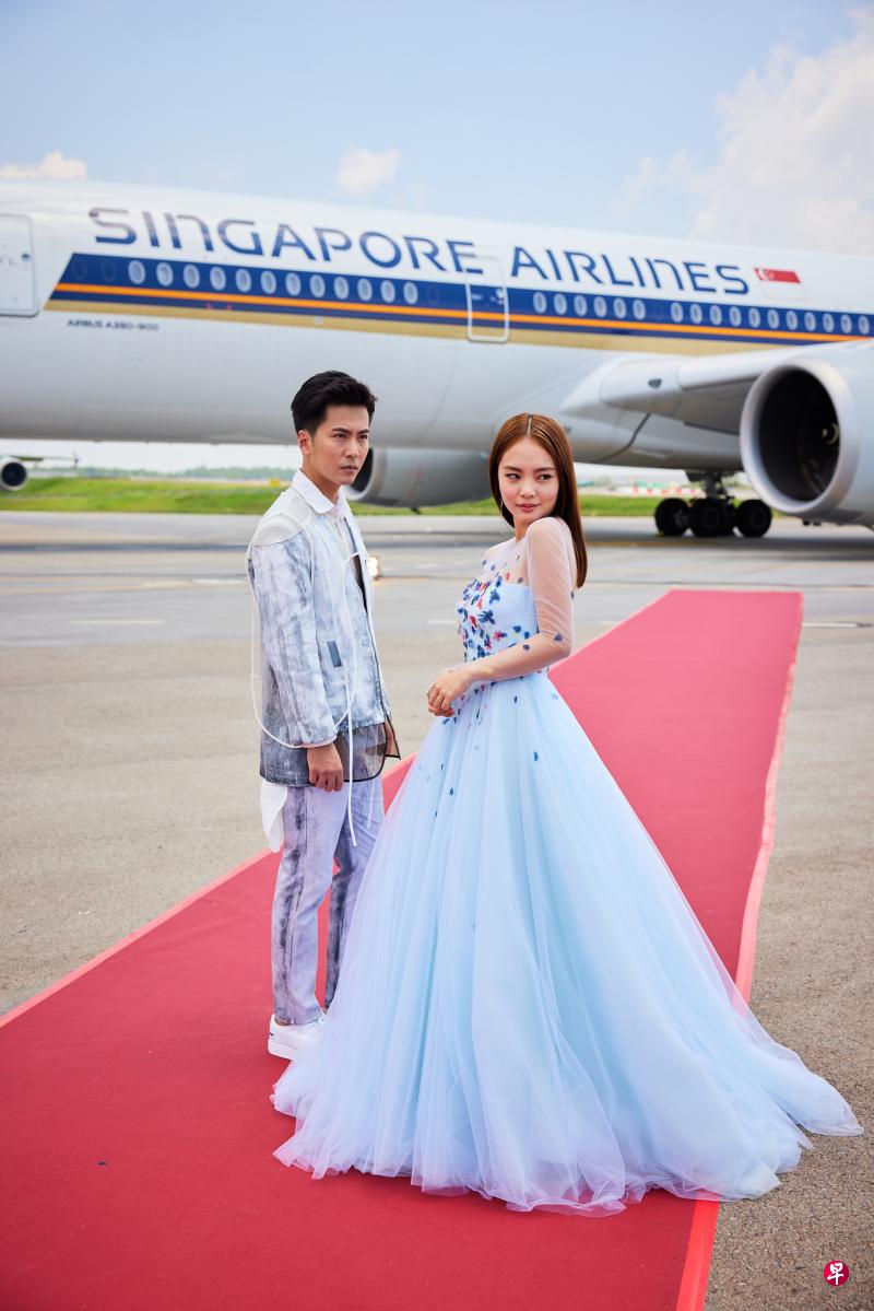 《红星大奖》10大的成绩包含去年底的抽样调查成绩,《过江新娘》今年初播出,当红的男女主角徐彬(左)和黄暄婷因此受影响。 《红星大奖》10大的成绩包含去年底的抽样调查成绩,《过江新娘》今年初播出,当红的男女主角徐彬(左)和黄暄婷因此受影响。