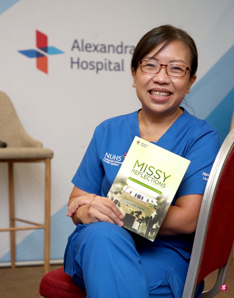 亚历山大医院护士长李桂香积极推动反思学习,帮助新护士更好地适应医院的工作环境。(周国威摄) 亚历山大医院护士长李桂香积极推动反思学习,帮助新护士更好地适应医院的工作环境。(周国威摄)