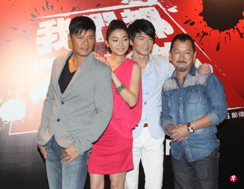 李沛旭曾参演《我们都不完美》与李南星(左一)、江祖平(左二)、廖启智(右,已故)等搭档。 李沛旭曾参演《我们都不完美》与李南星(左一)、江祖平(左二)、廖启智(右,已故)等搭档。