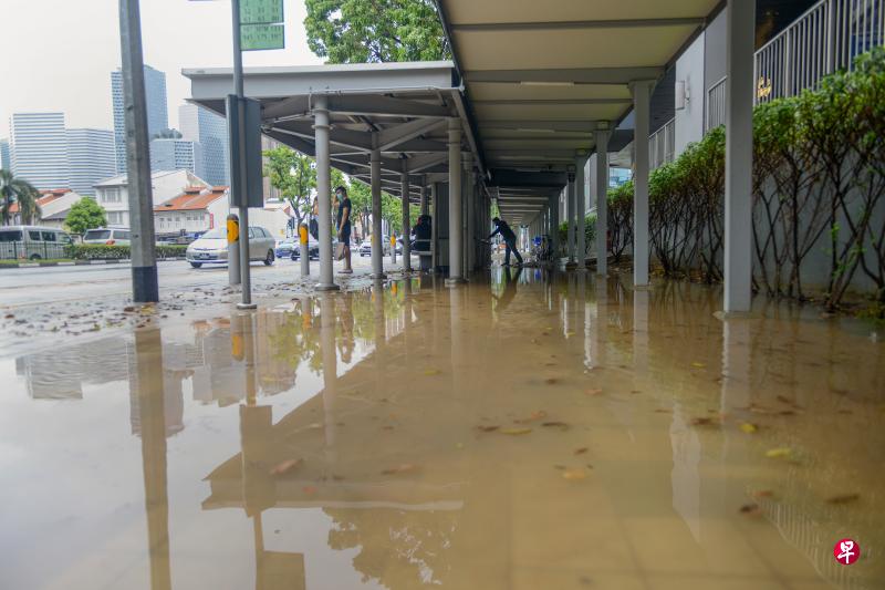 3月份一场豪雨,造成本地许多地方出现突发性淹水情况。(档案照) 3月份一场豪雨,造成本地许多地方出现突发性淹水情况。(档案照)