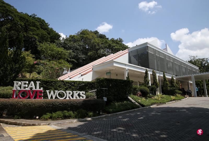 据社会及家庭发展部首次在网站发布的公民和非居民婚姻数据,前年结为连理的公民和非居民夫妻中,非居民新娘的婚姻占72%,比2000年的79%少。(档案照) 据社会及家庭发展部首次在网站发布的公民和非居民婚姻数据,前年结为连理的公民和非居民夫妻中,非居民新娘的婚姻占72%,比2000年的79%少。(档案照)