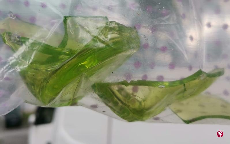 王振耀带上玻璃碎片,爬12个楼曾要揪出肇事者。(受访者提供) 王振耀带上玻璃碎片,爬12个楼曾要揪出肇事者。(受访者提供)