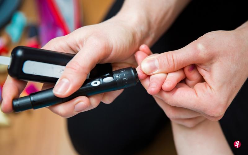 29岁的被告到马来西亚购买这款胰岛素,七个月内13次为儿子注射胰岛素,有意以此“无痛”法杀死儿子。(iStock)
29岁的被告到马来西亚购买这款胰岛素,七个月内13次为儿子注射胰岛素,有意以此“无痛”法杀死儿子。(iStock)