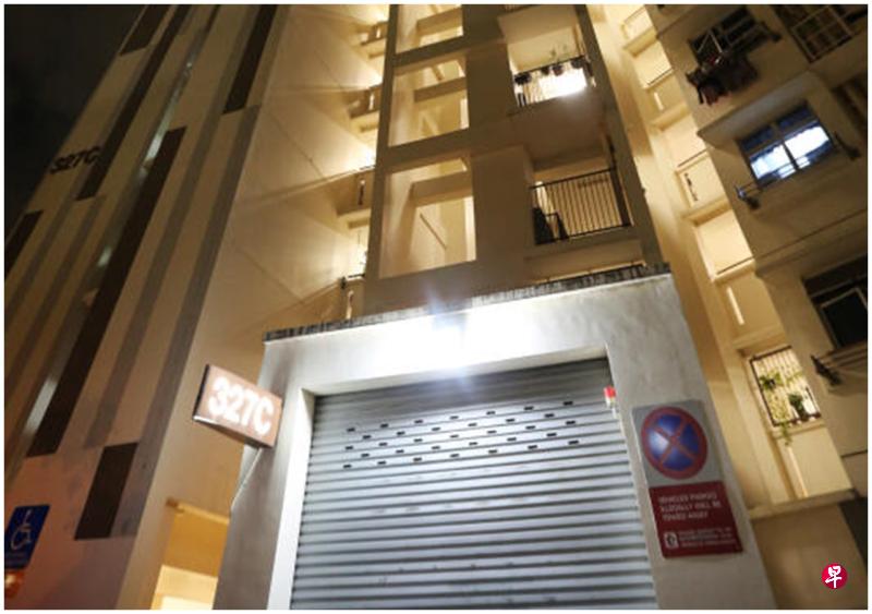 拖欠建屋局贷款约10年后,建屋局强制收回被告位于榜鹅的组屋单位。(庄耿闻摄) 拖欠建屋局贷款约10年后,建屋局强制收回被告位于榜鹅的组屋单位。(庄耿闻摄)