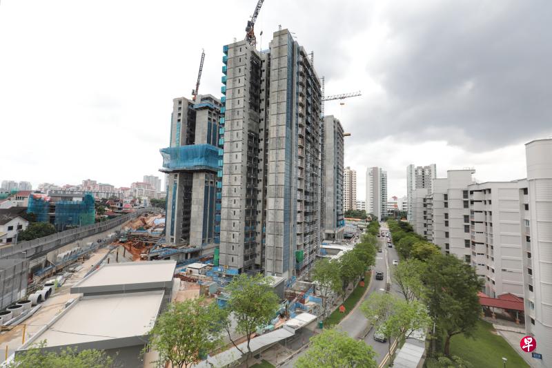 青建地产(南洋)集团副总经理张郦缘说,公司发展的顺福轩原本计划今年底交付单位给买家,但因疫情关系或将延迟到明年。(林国明摄) 青建地产(南洋)集团副总经理张郦缘说,公司发展的顺福轩原本计划今年底交付单位给买家,但因疫情关系或将延迟到明年。(林国明摄)