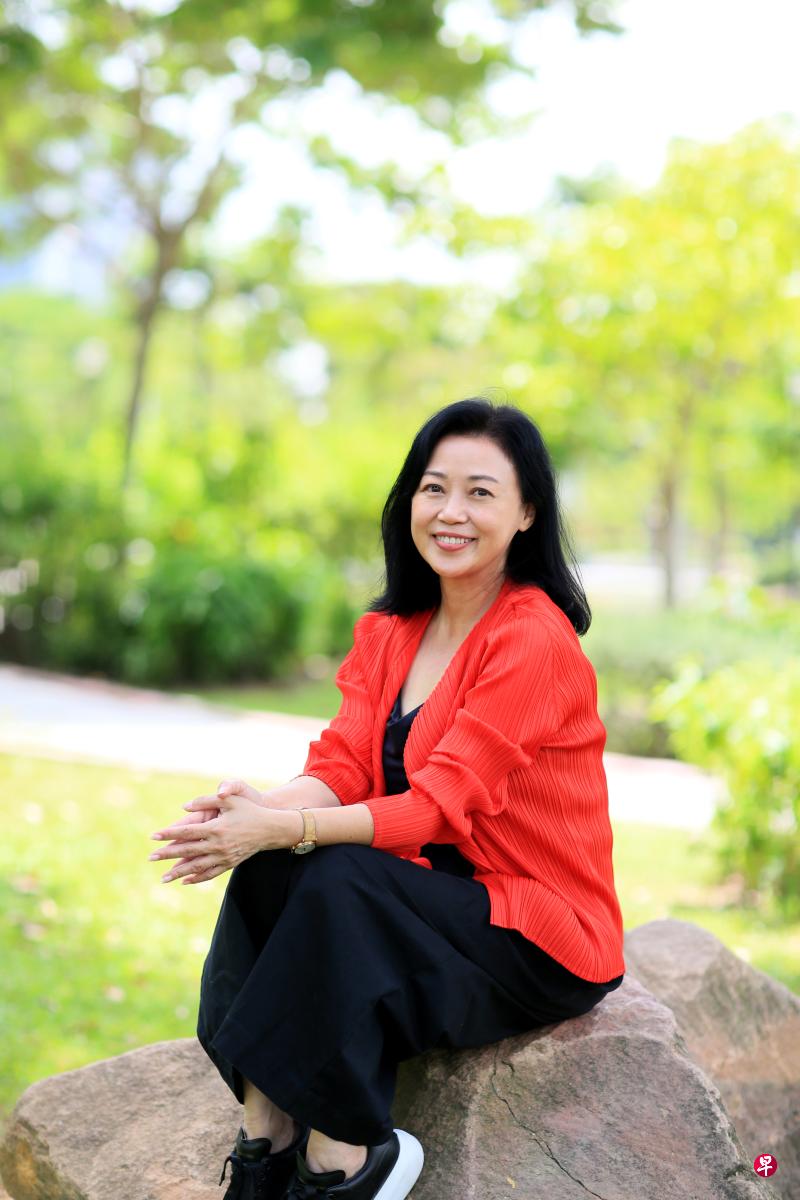 入行40年,向云回首这些年演艺事业的点滴。(龙国雄摄) 入行40年,向云回首这些年演艺事业的点滴。(龙国雄摄)