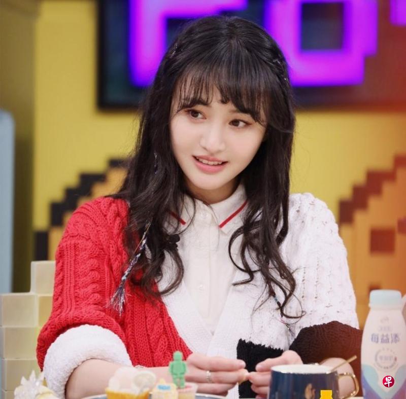 法院认定郑爽情绪不稳,要她接受六个月的专业治疗。(互联网) 法院认定郑爽情绪不稳,要她接受六个月的专业治疗。(互联网)