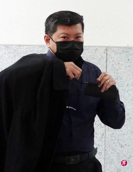 被告蔡潍璘被控抵触官方机密法令,他未表明是否认罪。(海峡时报) 被告蔡潍璘被控抵触官方机密法令,他未表明是否认罪。(海峡时报)