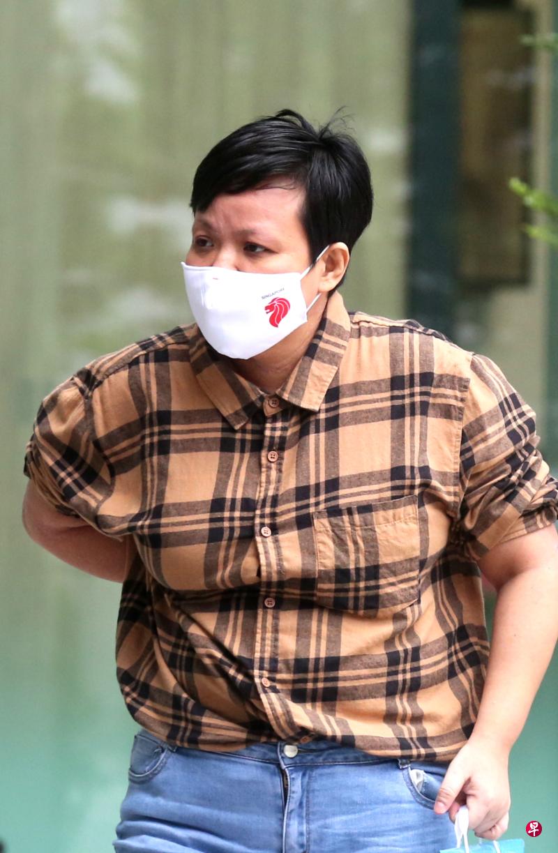 林思婷早前承认刑事暴力和抵触防止骚扰法令罪,但评估报告指她并不适合接受强制性治疗,法官判她接受九个月的缓刑监视。(庄耿闻摄) 林思婷早前承认刑事暴力和抵触防止骚扰法令罪,但评估报告指她并不适合接受强制性治疗,法官判她接受九个月的缓刑监视。(庄耿闻摄)