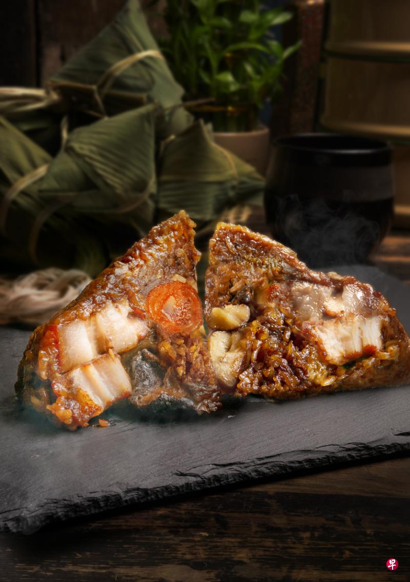 阿盆386传统肉粽的咸蛋肉粽。(商家提供) 阿盆386传统肉粽的咸蛋肉粽。(商家提供)