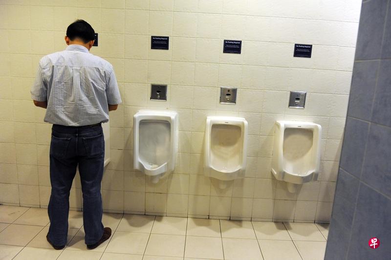 良性前列腺增生患者的症状包括尿频、夜尿多。(档案照) 良性前列腺增生患者的症状包括尿频、夜尿多。(档案照)