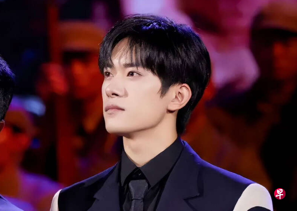 中国演员易烊千玺考取编制岗位，被网民质疑明星考生享有特殊待遇。（互联网）