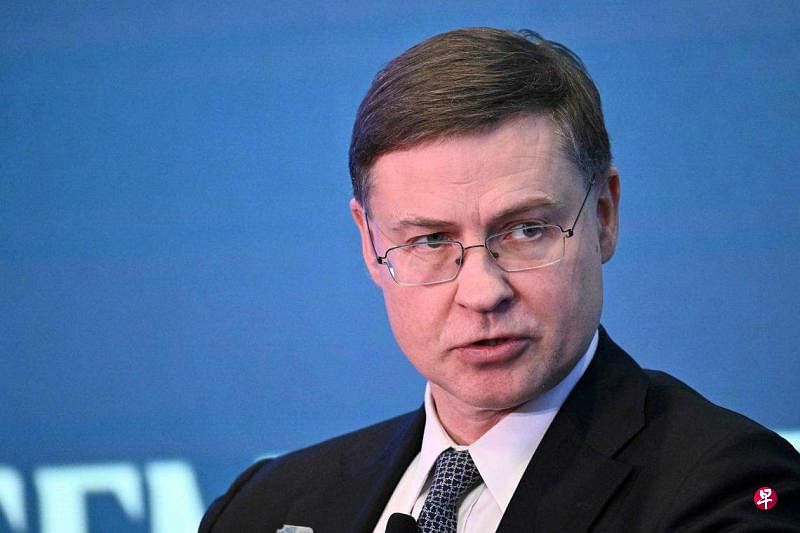 欧盟委员会执行副主席东布罗夫斯基斯担心，如果西方反对俄罗斯入侵乌克兰的决心减弱，可能会使中国更任意地增加对俄罗斯的出口。（法新社）