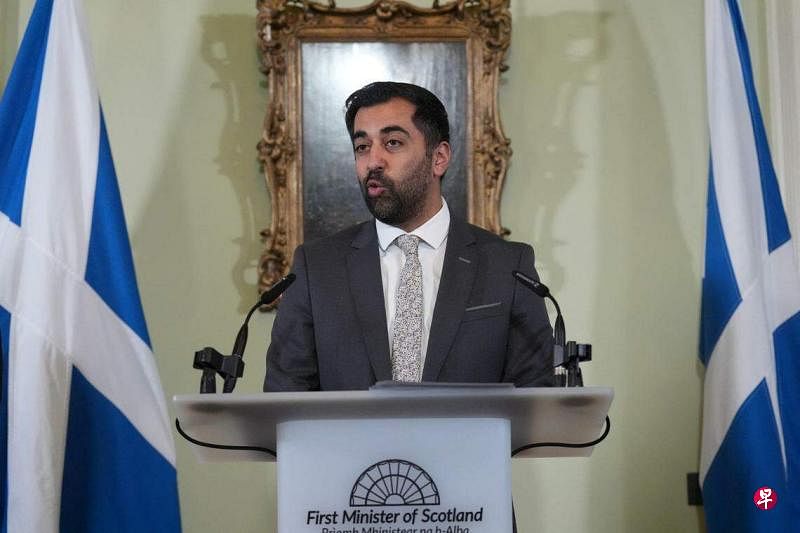 4月29日，尤萨夫在爱丁堡的首席部长官邸布特大楼发表讲话。（路透社）
