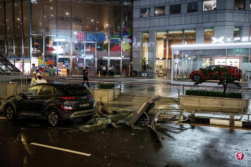 中秋夜骤雨狂风 全岛多处树倒车辆建筑受损