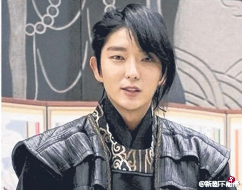 《步步惊心:丽》男演员阵容颜值超高。左图为李准基,右图为姜河那。(韩网图) 《步步惊心:丽》男演员阵容颜值超高。左图为李准基,右图为姜河那。(韩网图)