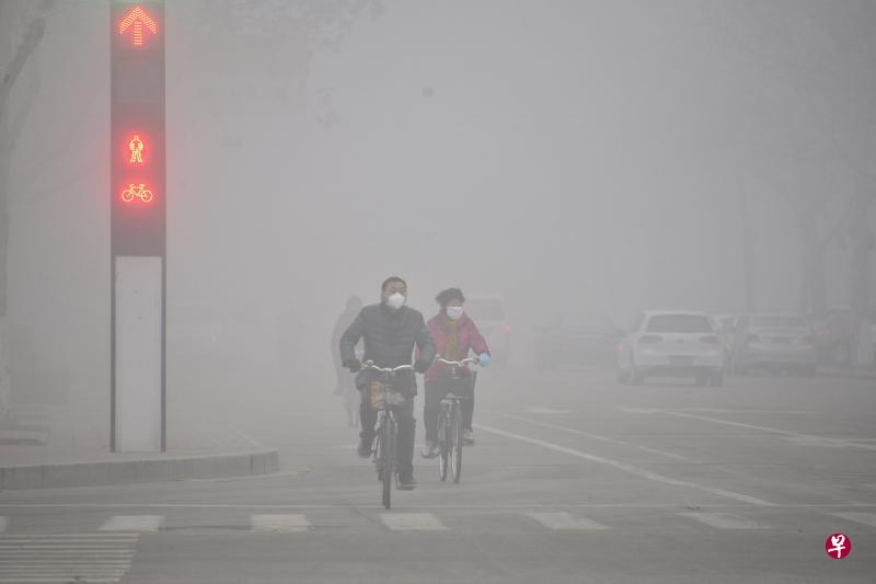 中国城市中,有约八成的空气污染超标。(路透社) 中国城市中,有约八成的空气污染超标。(路透社)
