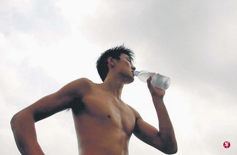 水是身体的“良药”。(档案照片) 水是身体的“良药”。(档案照片)